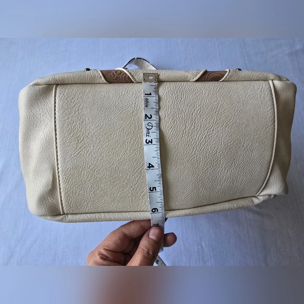 Western‎ Style Embossed Ivory/Tan Shoulder Bag